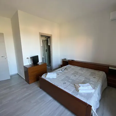 S.leone Homely Days Appartement *